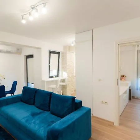 アパート Irina's Premier At Seven Palms, サターン