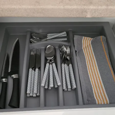 Irina's Premier At Seven Palms, * サターン