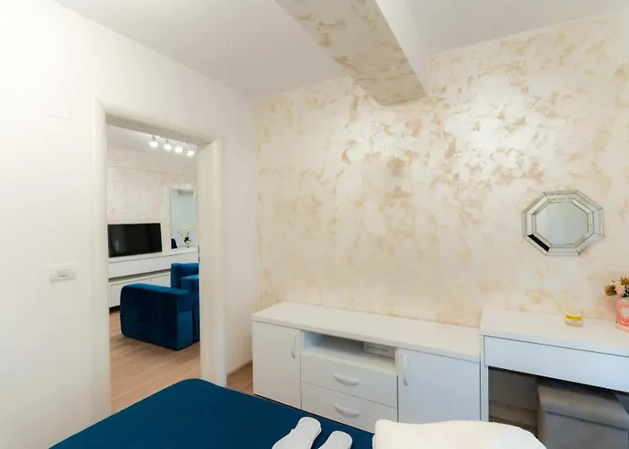 Irina's Premier At Seven Palms, サターン