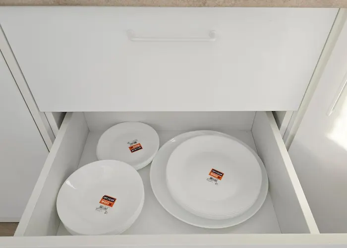 Irina's Premier At Seven Palms, * サターン