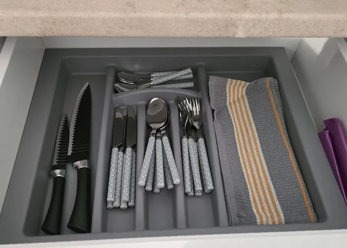 Irina's Premier At Seven Palms, * サターン