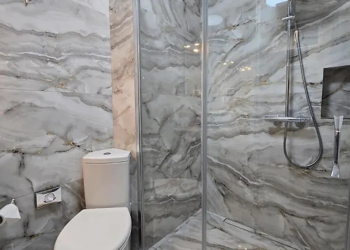 Irina's Premier At Seven Palms, アパート