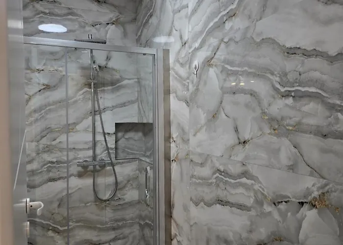 アパート Irina's Premier At Seven Palms, サターン