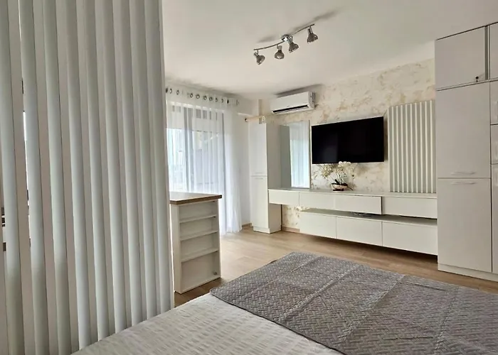 アパート Irina's Premier At Seven Palms, サターン