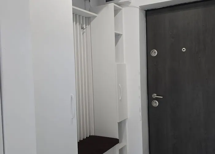 Irina's Premier At Seven Palms, * サターン